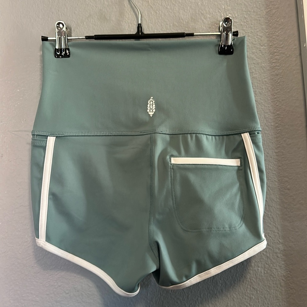 NWOT Free People Island Time Shorts - Picture 6 of 7